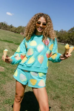 Aqua Scattered Strawberry Short