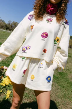 Beige Flower Type Scattered Short