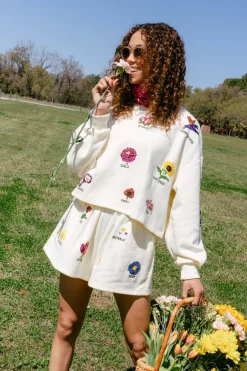 Beige Flower Type Scattered Short