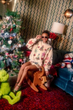 Beige Multi Shell & Christmas Tree Short