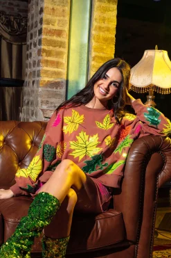 Brown Fall Leaves Short