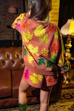 Brown Fall Leaves Short