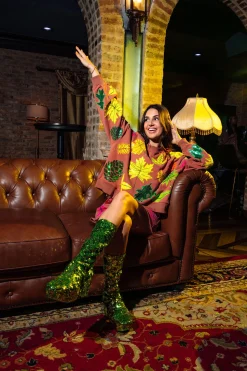 Brown Fall Leaves Short