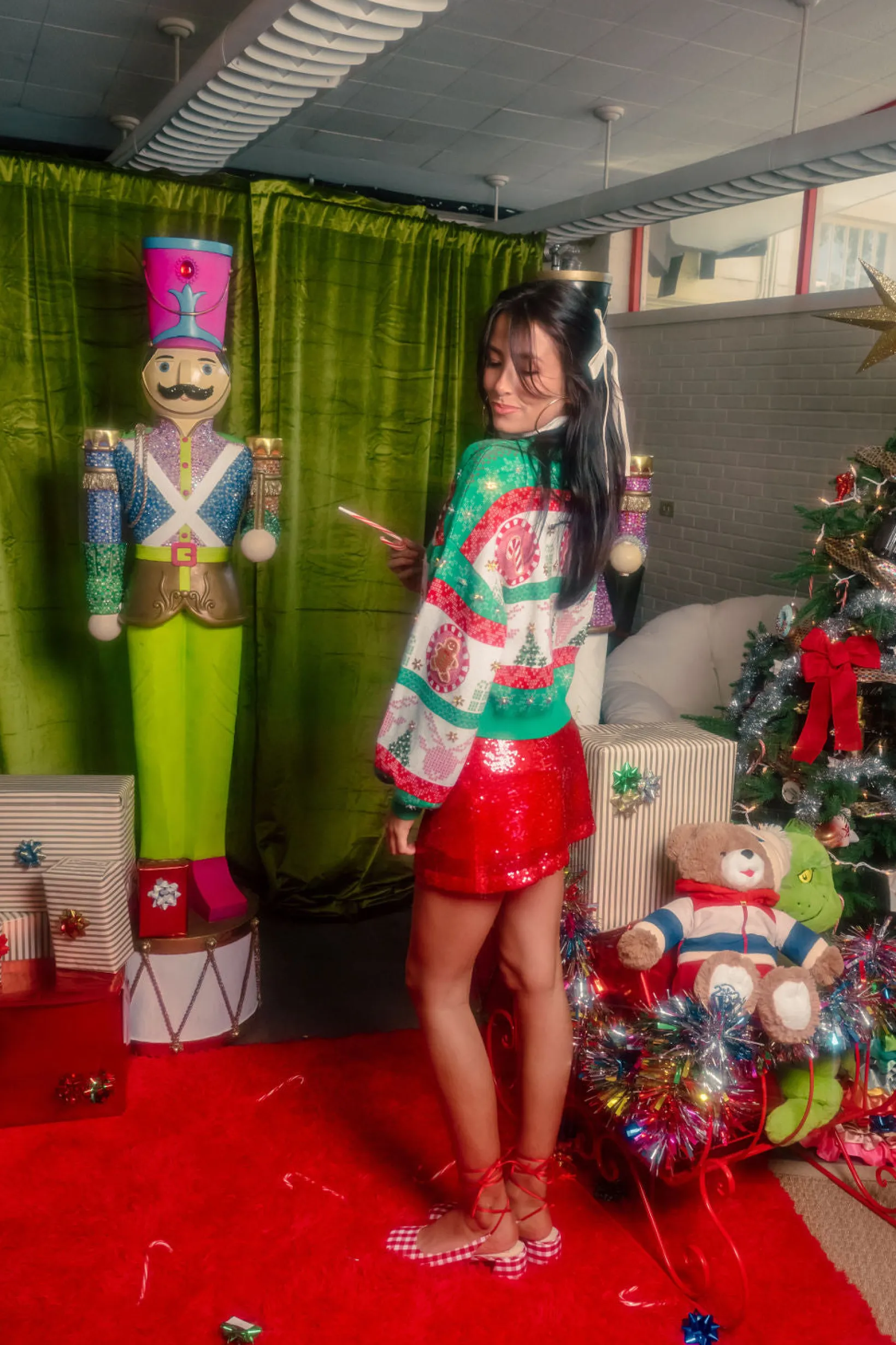 Christmas Stripe Needlepoint Gingerbread Man Plate Sweater