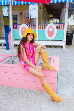 Hot Pink Crowned Fish Gauze Tank