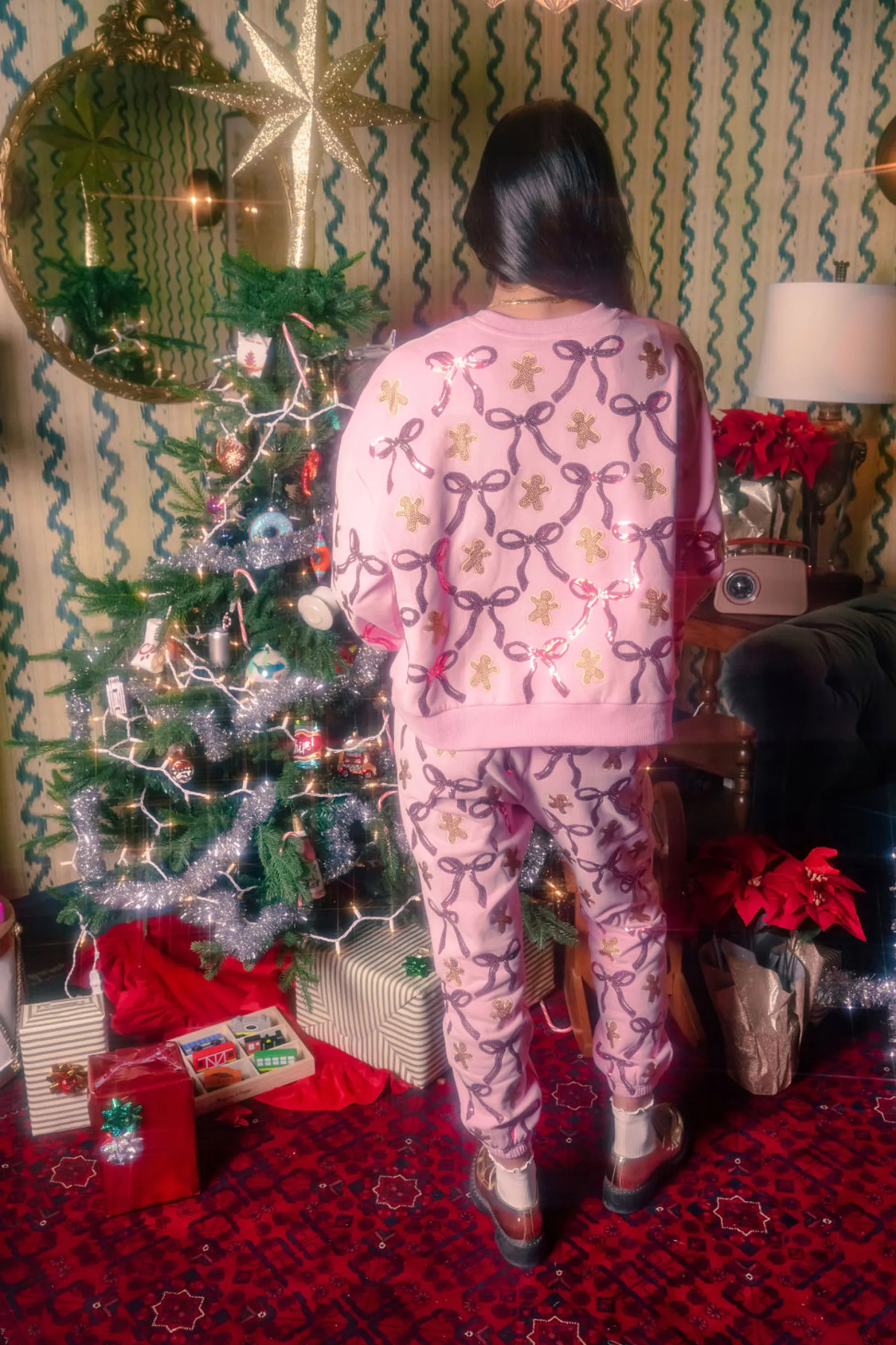 Light Pink Gingerbread Men & Bows Joggers