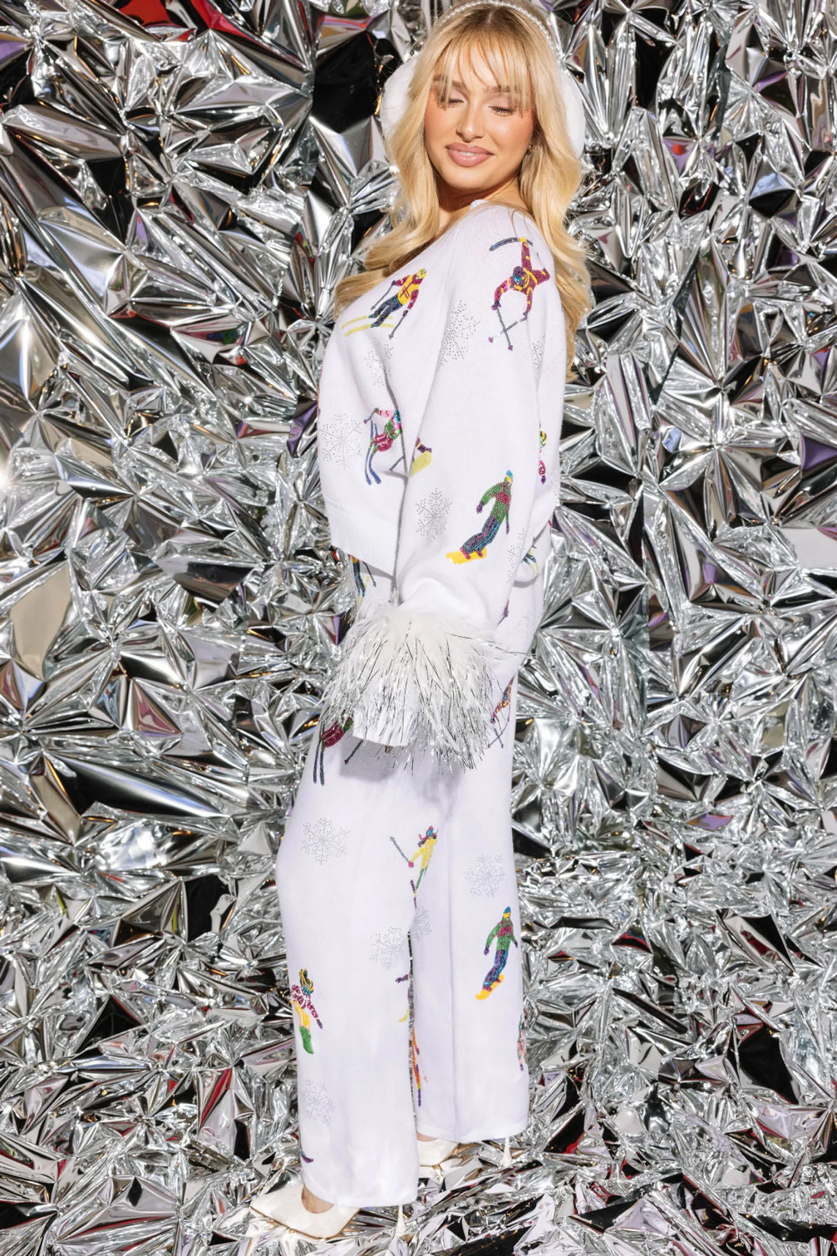 White Skiers & Snowflakes Knit Pant